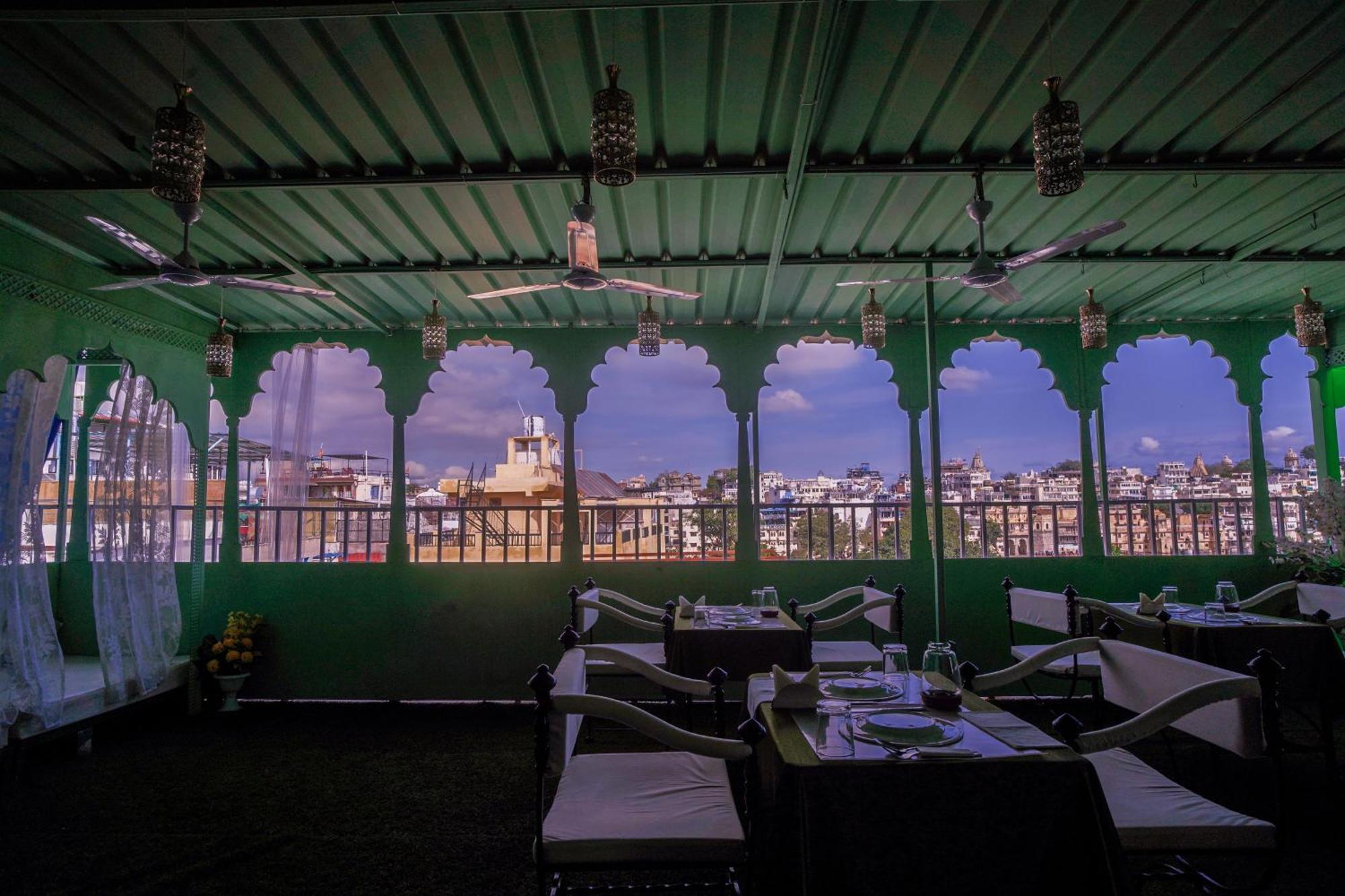 Island Tower Guest House Udaipur Exterior photo