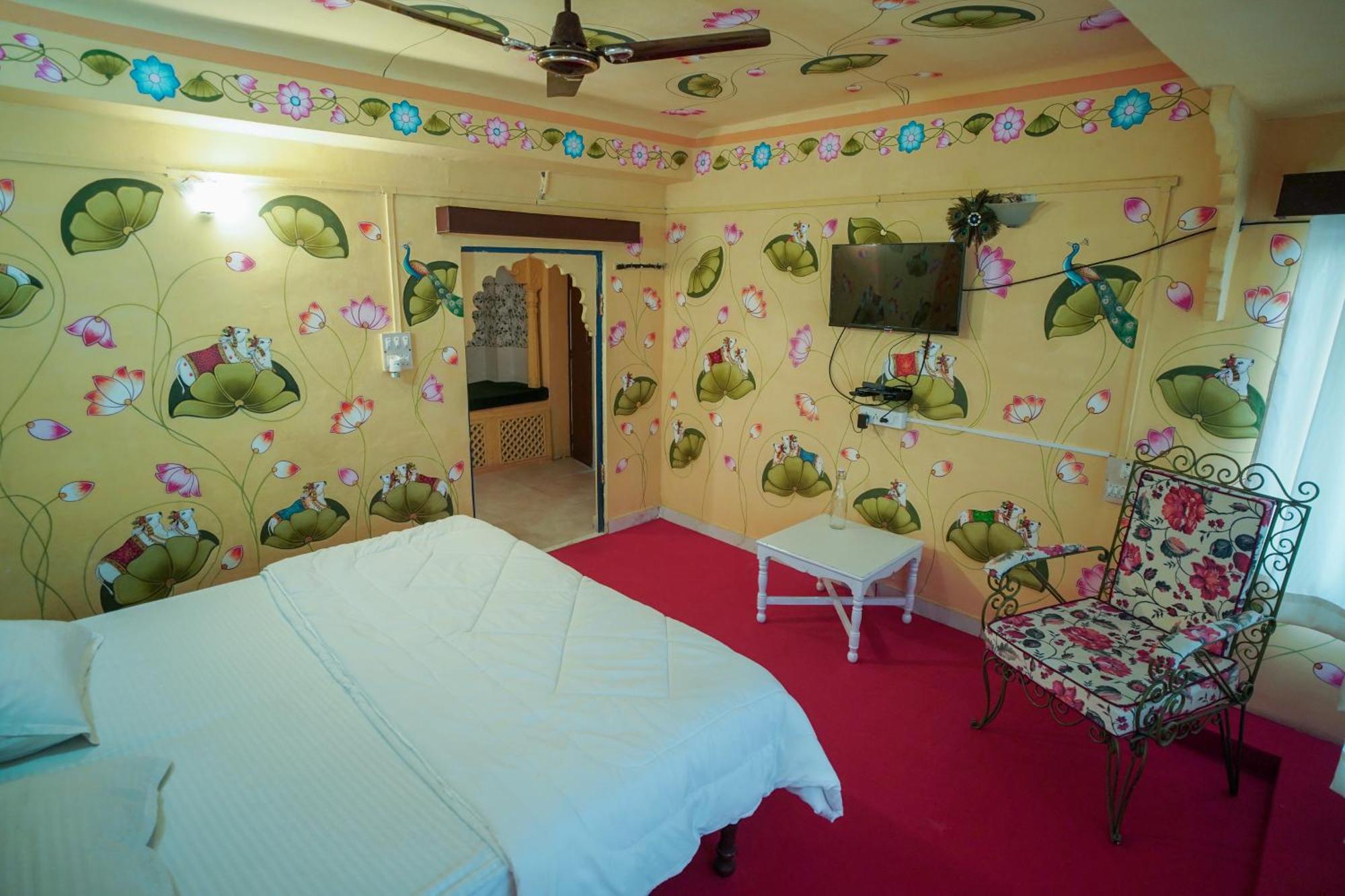 Island Tower Guest House Udaipur Exterior photo