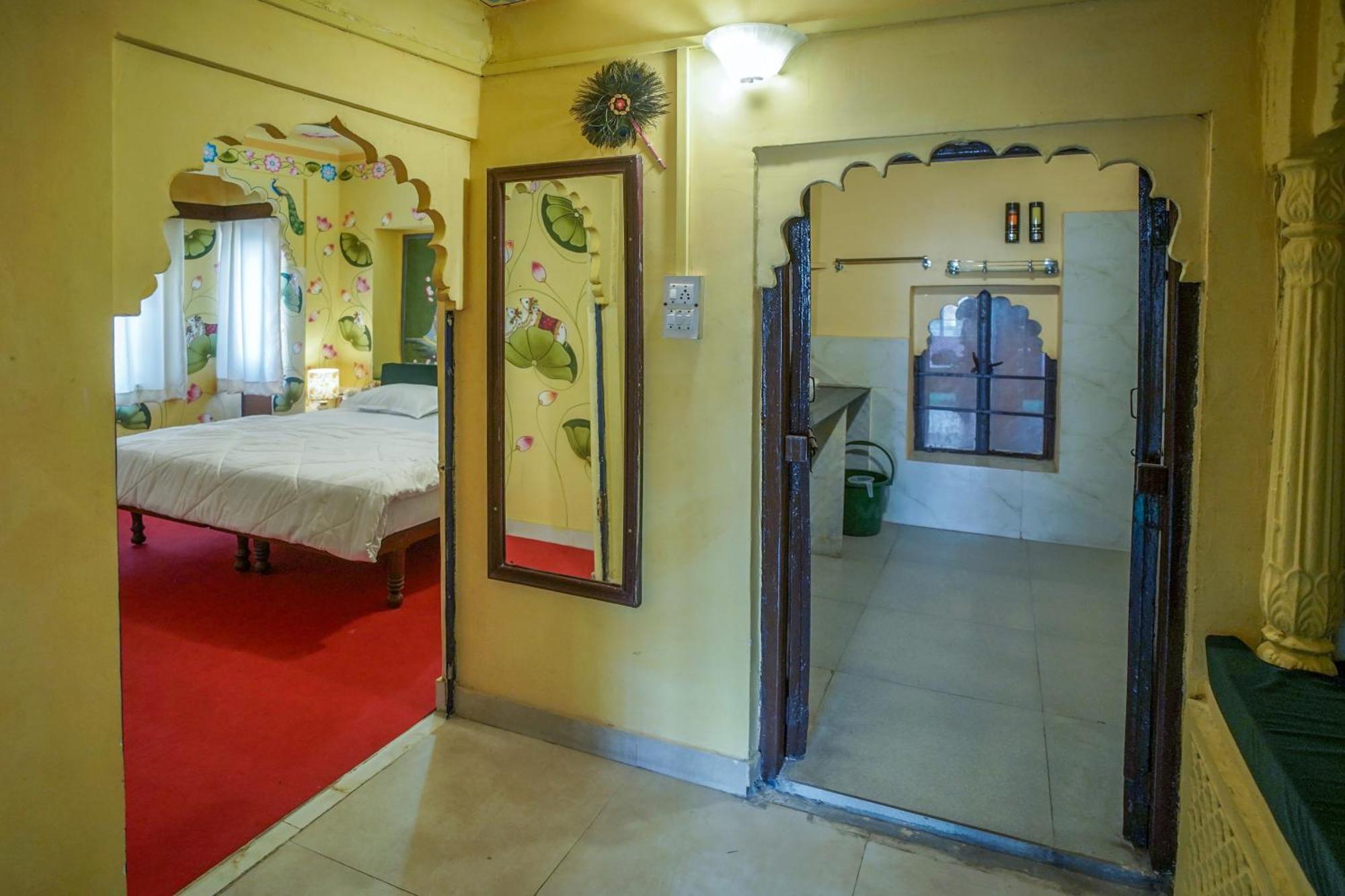 Island Tower Guest House Udaipur Exterior photo