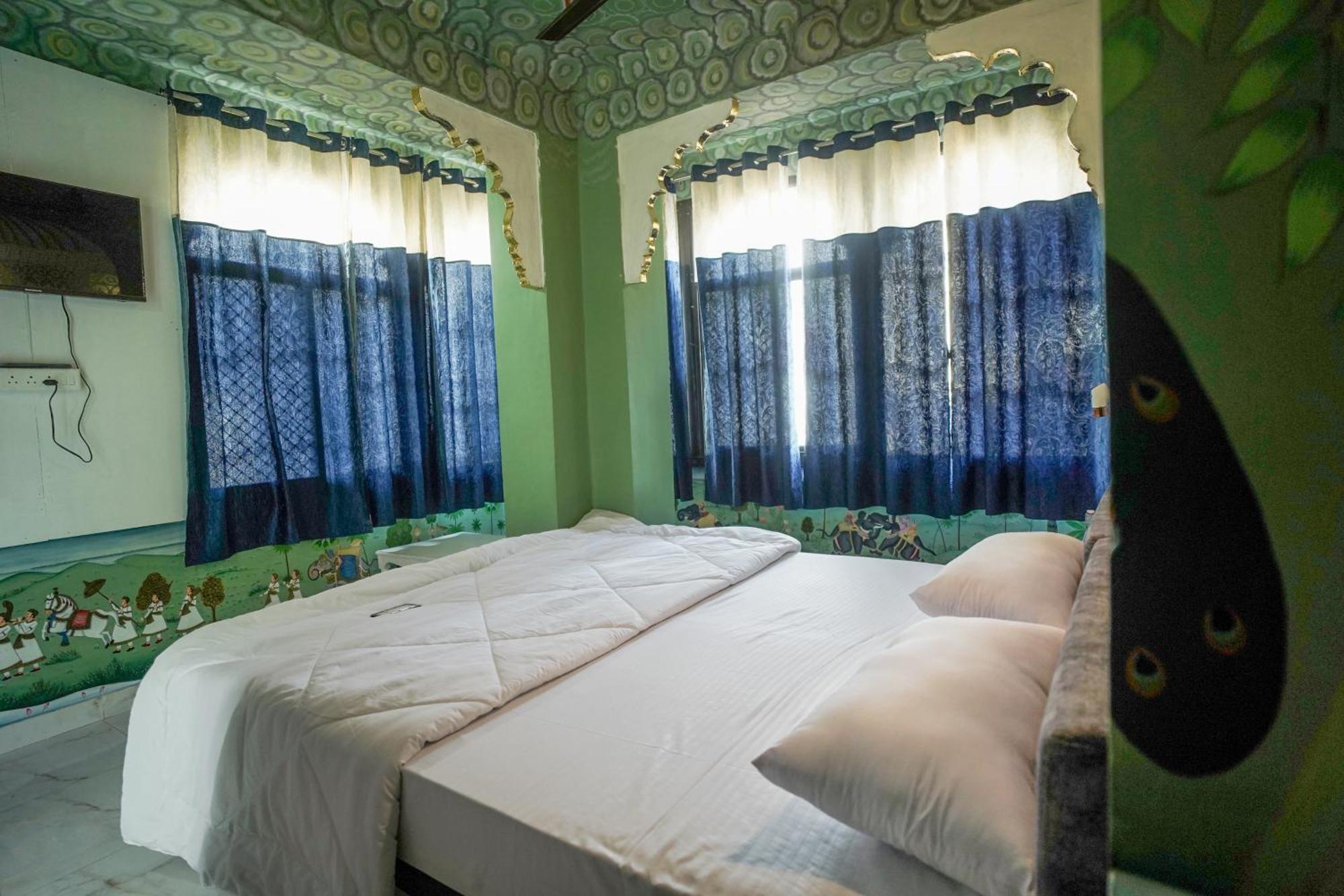 Island Tower Guest House Udaipur Exterior photo