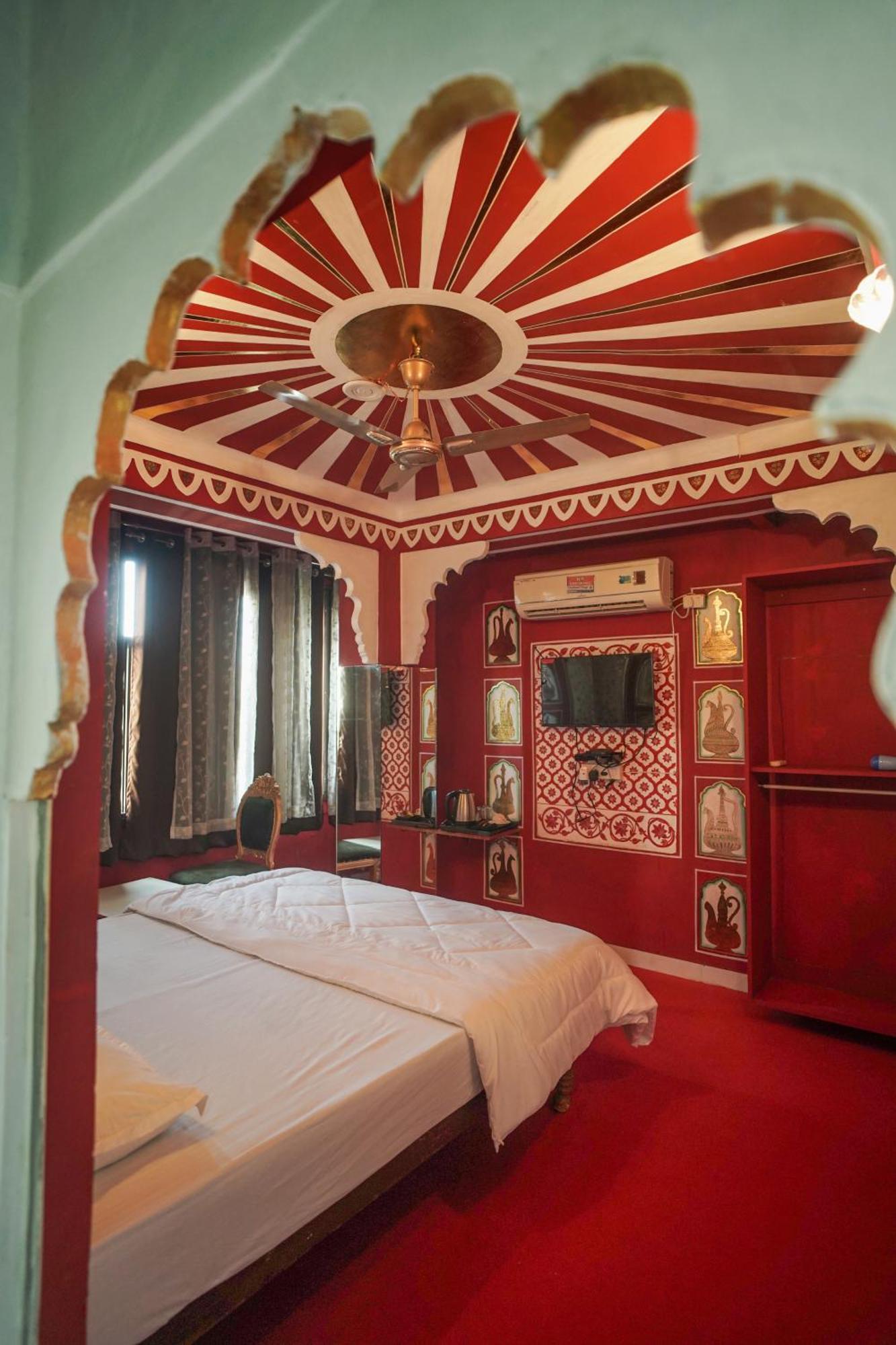 Island Tower Guest House Udaipur Exterior photo