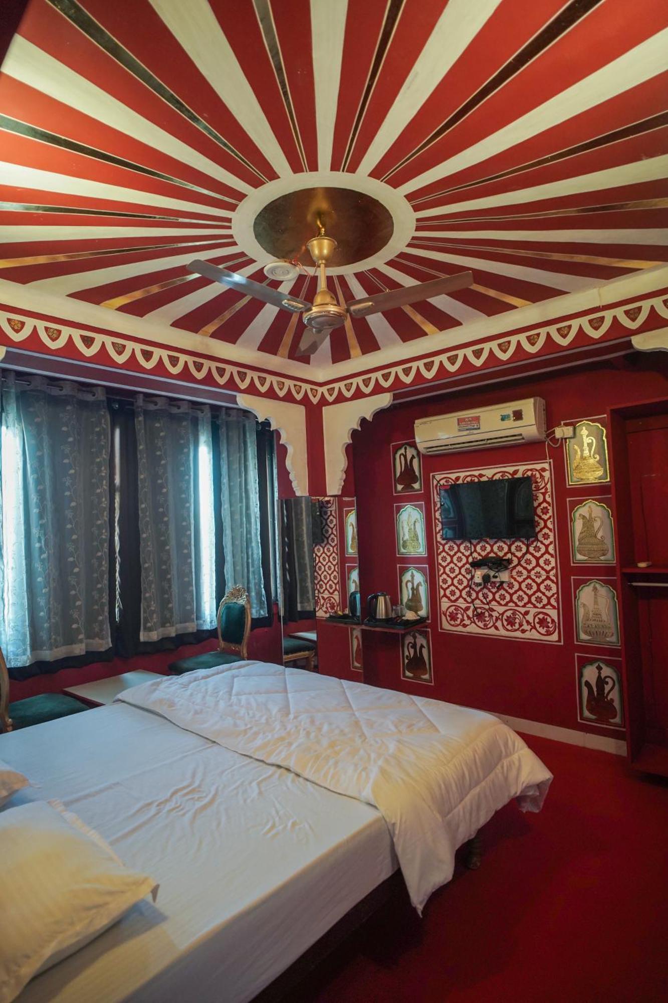 Island Tower Guest House Udaipur Exterior photo
